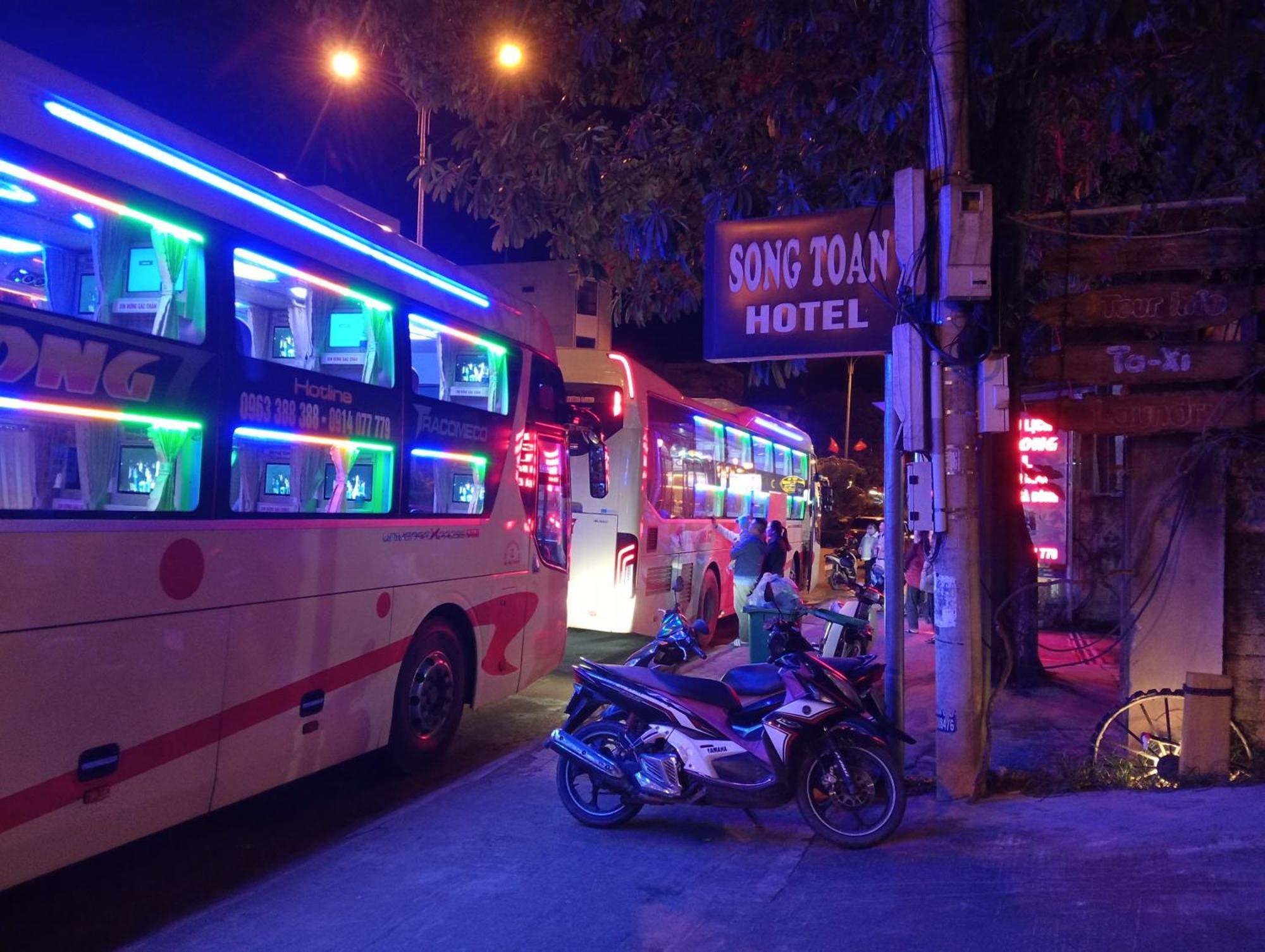 Song Toan Hotel Phong Nha Exteriér fotografie